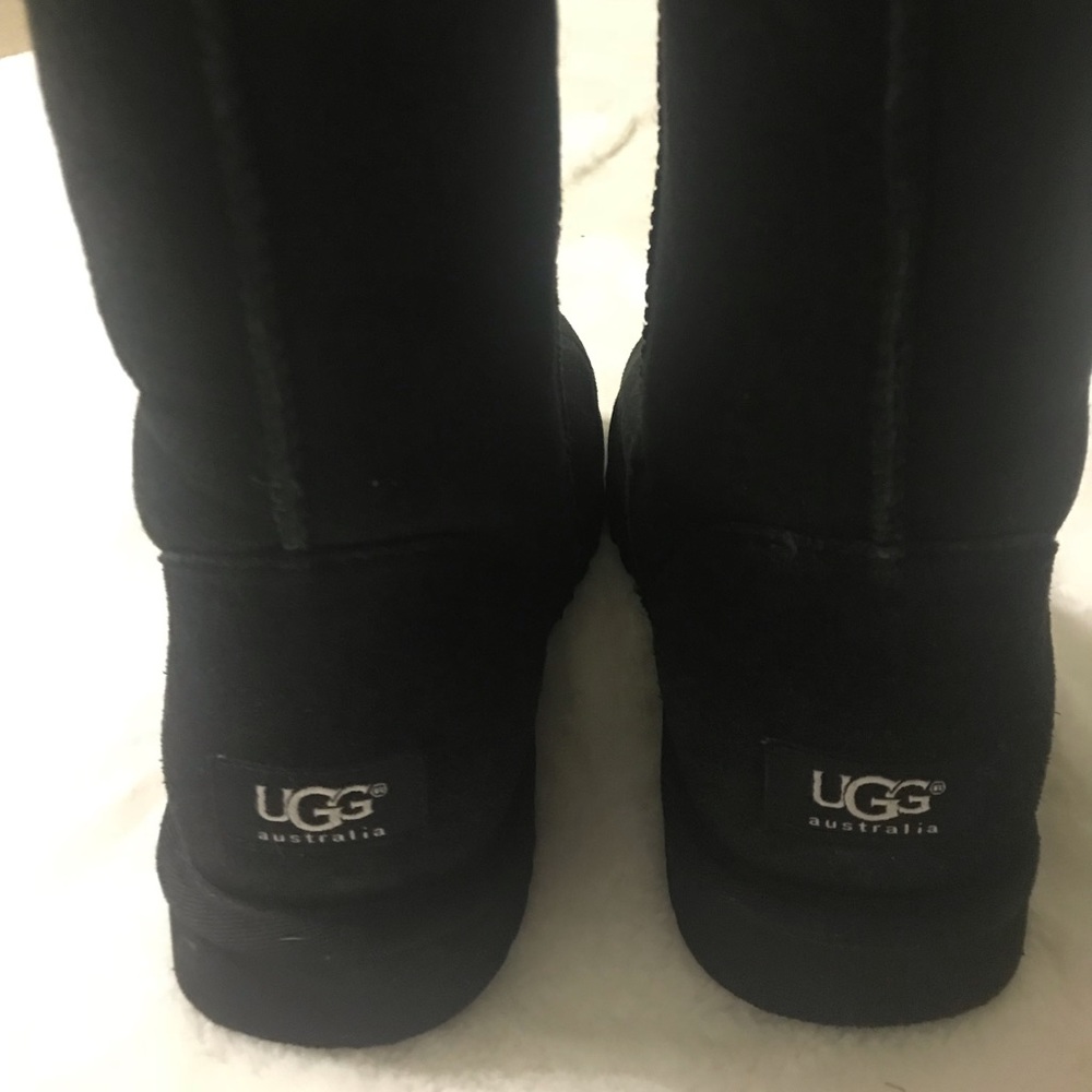 Black uggs